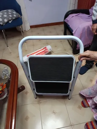 Escalera plegable 2 peldaños