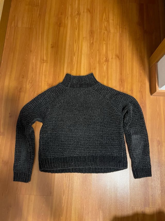 Jersey suave gris cuello alto