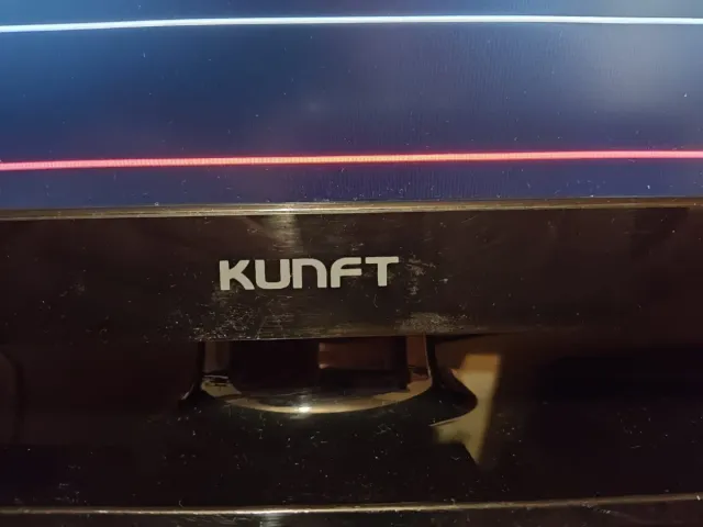 Tv Kunft, mando y soporte para pared