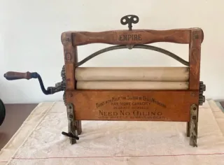 Antiguo escurridor de ropa American Wringer Co.