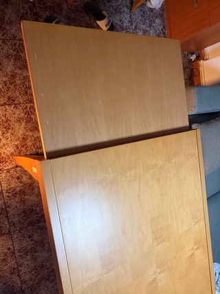 Mesa de madera maciza