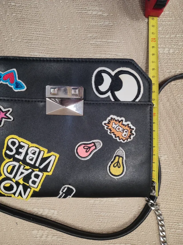 Borsetta donna nera con patch