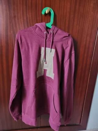 Sudadera Alvaro Moreno Morada con Letra A