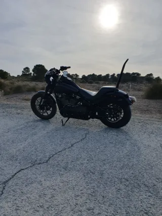 Harley-Davidson Negra