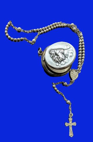 Rosario antiguo plata ley relicario