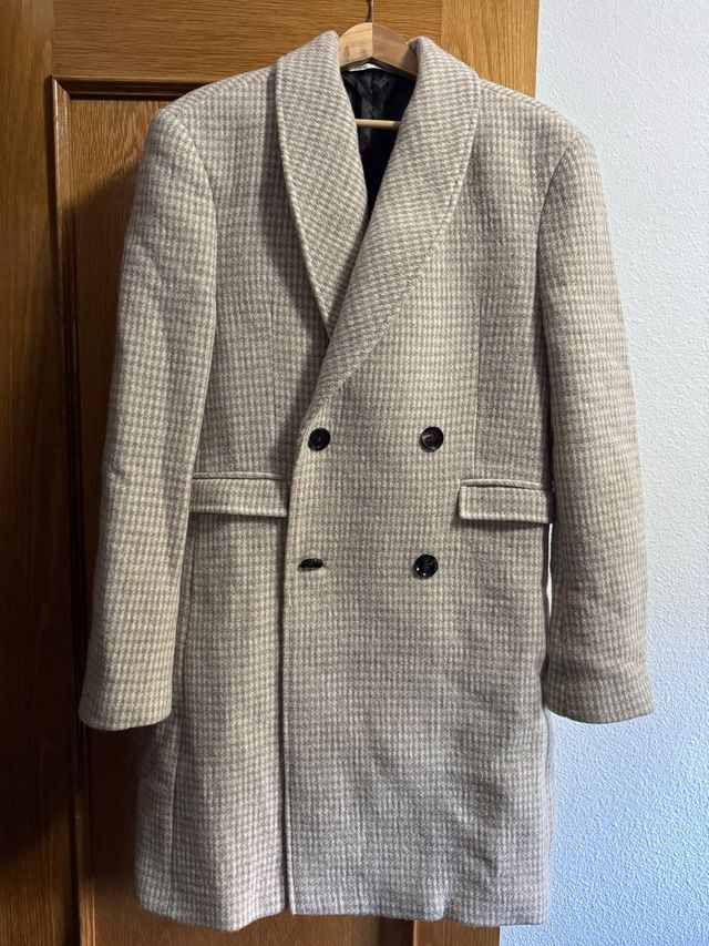 Abrigo doble botonadura beige y gris