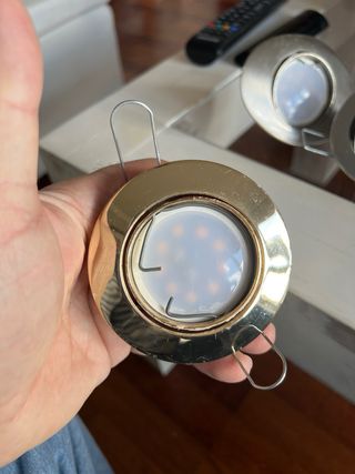 Focos LED y halógenos para techo