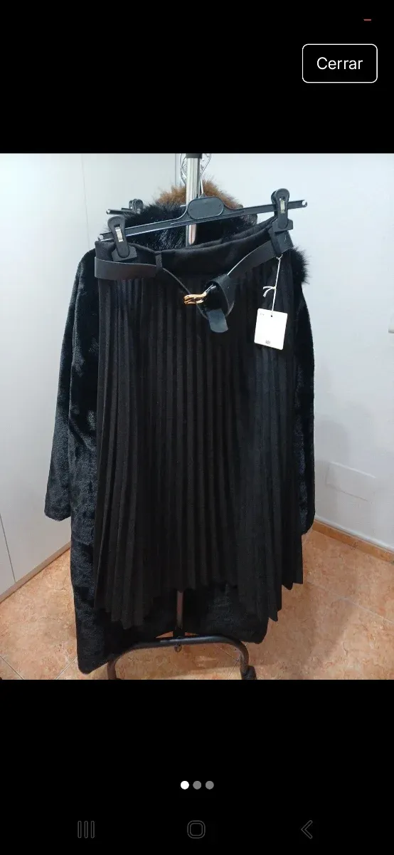 Falda tableada negra