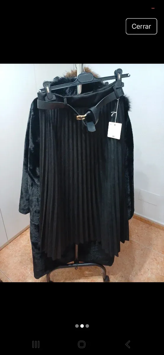 Falda tableada negra