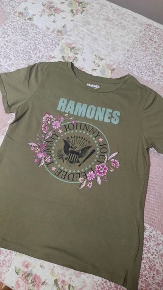 Camiseta Ramones Verde Militar