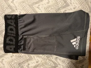 Mallas cortas Adidas grises xs