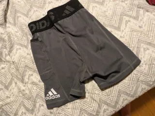 Mallas cortas Adidas grises xs