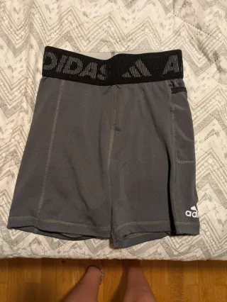 Mallas cortas Adidas grises xs