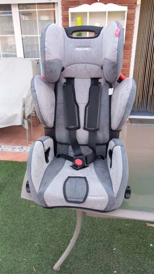 Silla de coche Recaro Young Sport.En perfecto esta