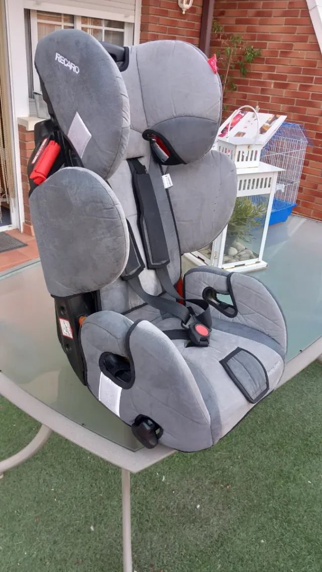 Silla de coche Recaro Young Sport.En perfecto esta