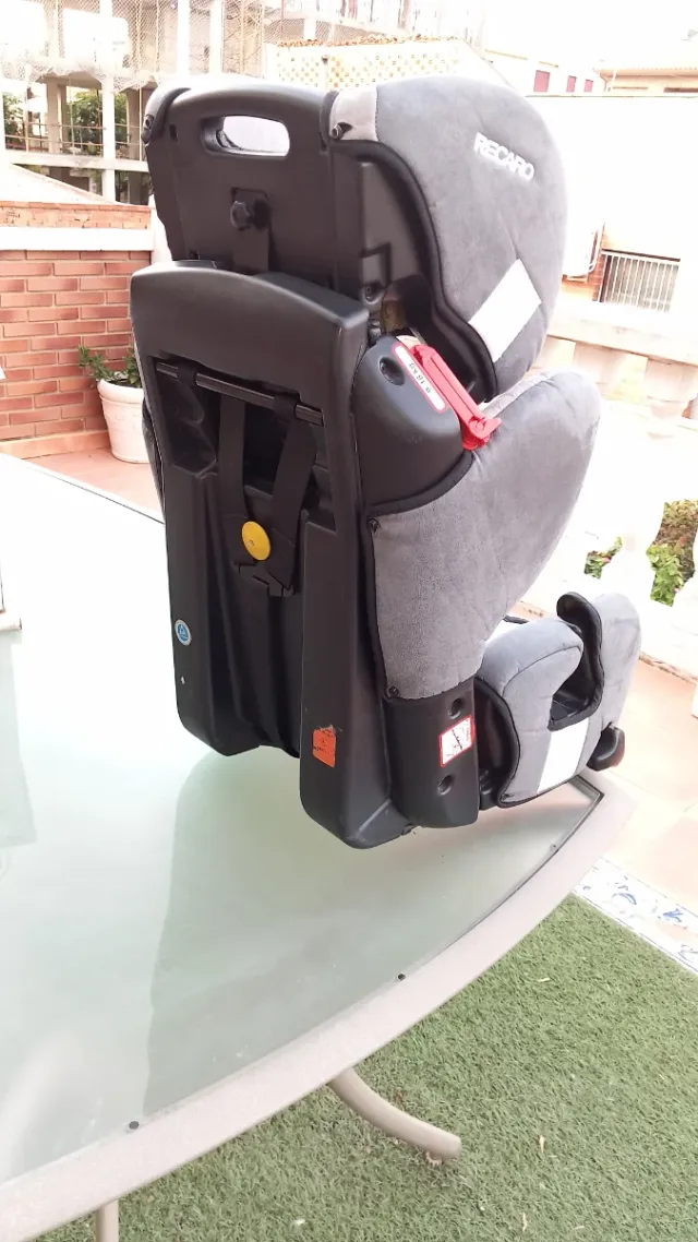 Silla de coche Recaro Young Sport.En perfecto esta