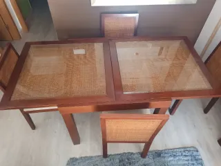 Mesa Comedor Madera y Cristal con 4 Sillas