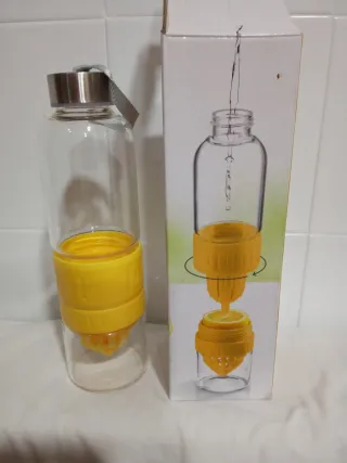 Bottiglia Ernesto con spremiagrumi