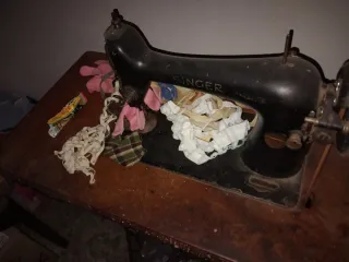 Macchina da cucire Singer vintage