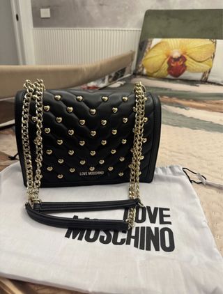 Borsa Love Moschino nera con cuori oro
