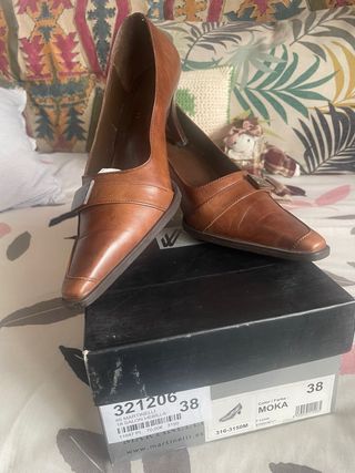 Zapatos de salón Martinelli piel moka talla 38