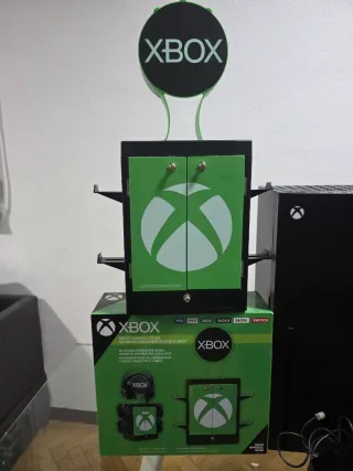 Lote Collezione Xbox: Frigo, Volante e Accessori.