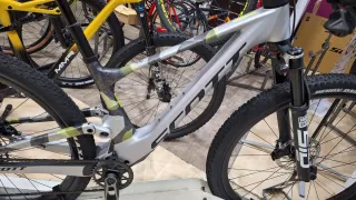 Spark RC World Cup Cuadro + Suspensiones Flight At