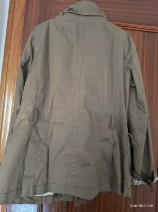 Parka Zara verde militar Talla M