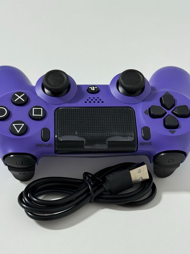 MANDO DUALSHOCK 4 MORADO - NUEVO