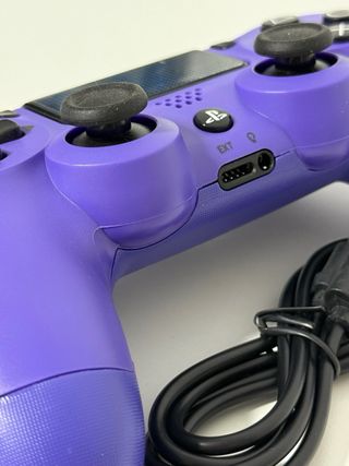 MANDO DUALSHOCK 4 MORADO - NUEVO