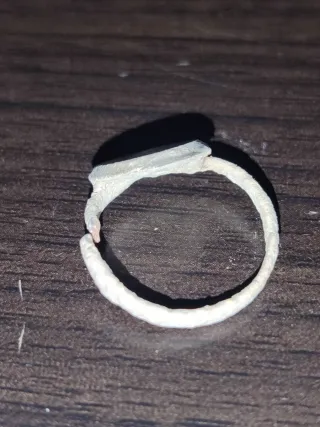 Anillo Medieval Beige y Plateado