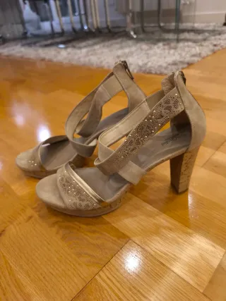 Sandalias tacón corcho taupe talla 40