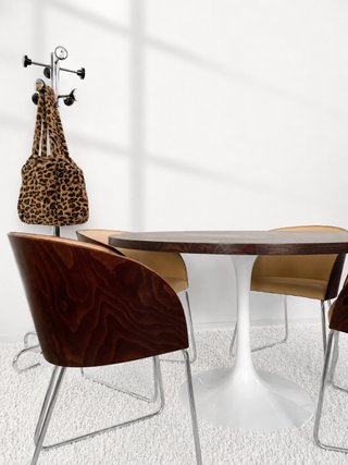 MESA COMEDOR VINTAGE. SOBRE MADERA Y PIE TULIP