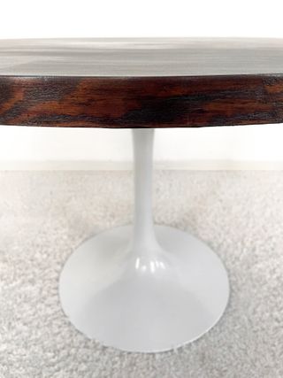 MESA COMEDOR VINTAGE. SOBRE MADERA Y PIE TULIP