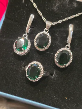 Conjunto Acero Hipoalergénico Esmeralda