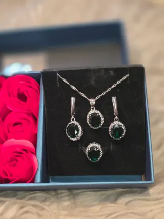 Conjunto Acero Hipoalergénico Esmeralda