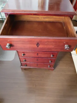 Camiseiro Rústico Francês Mogno