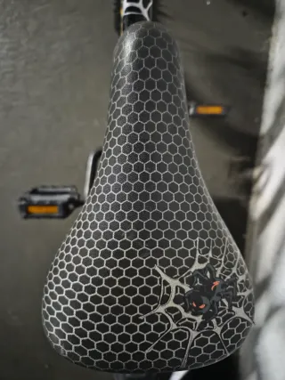 Bicicleta Specialized Hotrock 16 pulgadas 3-7 años