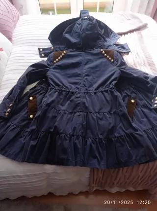 Abrigo azul y verde estilo preppy