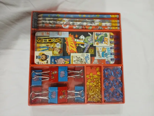 Set di cancelleria Toy Story Buzz Woody Rex