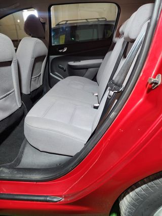 PEUGEOT AÑO 2004 XR 1.4 5P TURISMO