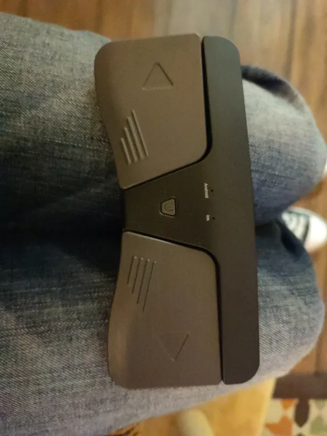 Pedal para pasar partituras