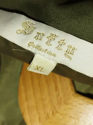 Parka Caqui Oversize con Diseño Único y Brillos XL