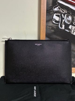 Pouch Yves Saint Laurent