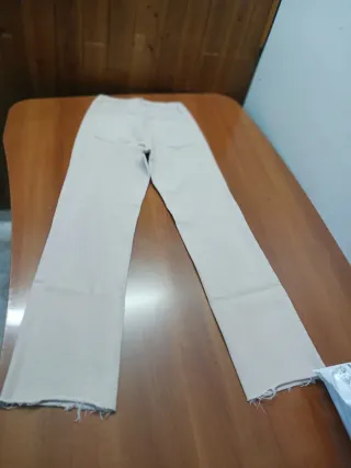 Pantalón vaquero Oraiçe Paris beige 100% algodón