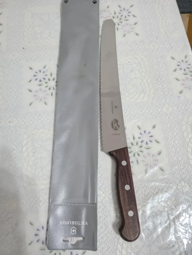 Cuchillo  Pan Victorinox Mango Madera