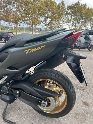 Yamaha T-MAX