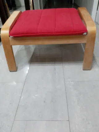Reposapiés IKEA Poäng Rojo