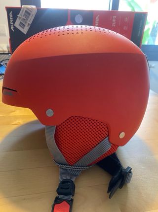 Casco de esquí Alpina Zupo color naranja.