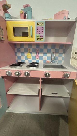 Cocinita de madera infantil